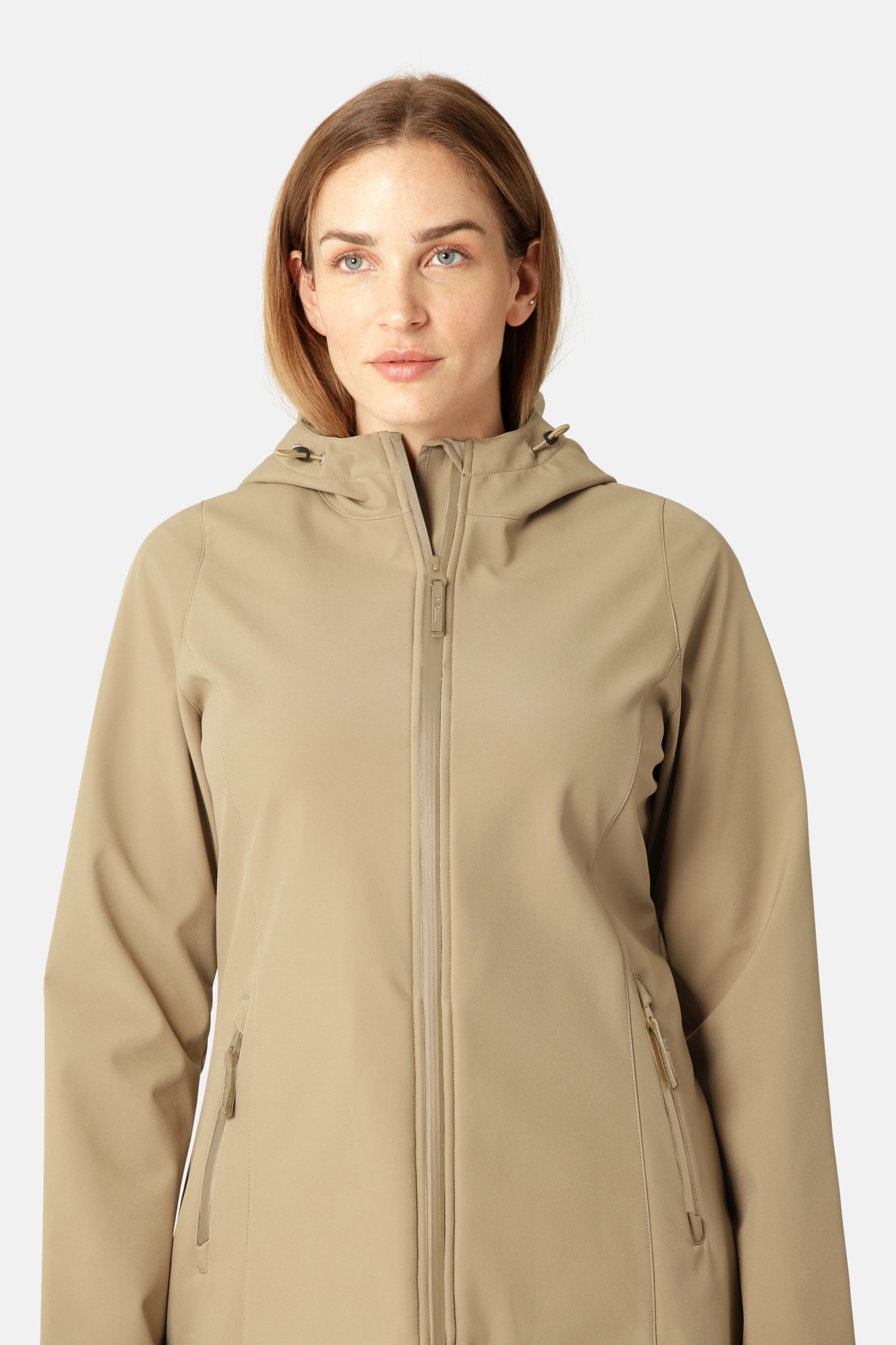 Softshell Regenjas DAYBREAK01B - 105 Greige | Greige | Coat | Ilse Jacobsen